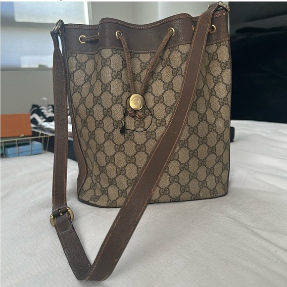 Gucci Handbags - Traded  GUCCI CROSSBODY ADJUSTABLE STRAP BUCKET BAG VINTAGE FINAL PRICE